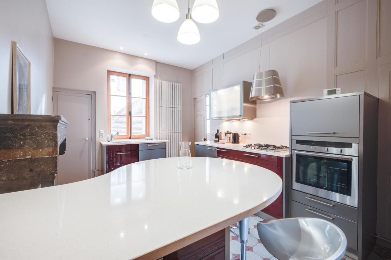 Grand Appartement 8 Personnes Terrasse Privative Hyper Centre Calme Lons-le-Saunier Esterno foto