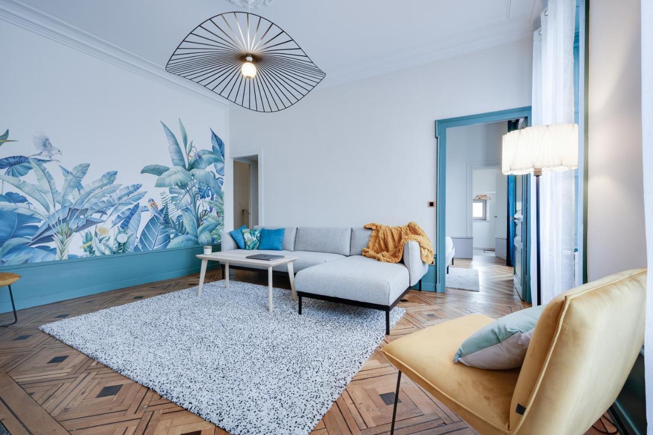 Grand Appartement 8 Personnes Terrasse Privative Hyper Centre Calme Lons-le-Saunier Esterno foto