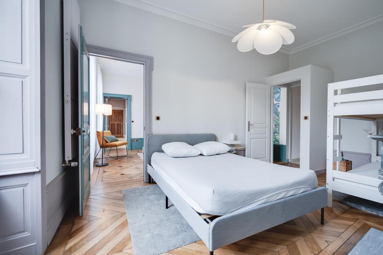 Grand Appartement 8 Personnes Terrasse Privative Hyper Centre Calme Lons-le-Saunier Esterno foto