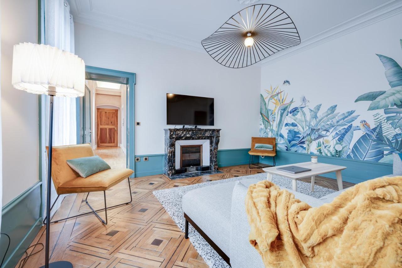 Grand Appartement 8 Personnes Terrasse Privative Hyper Centre Calme Lons-le-Saunier Esterno foto