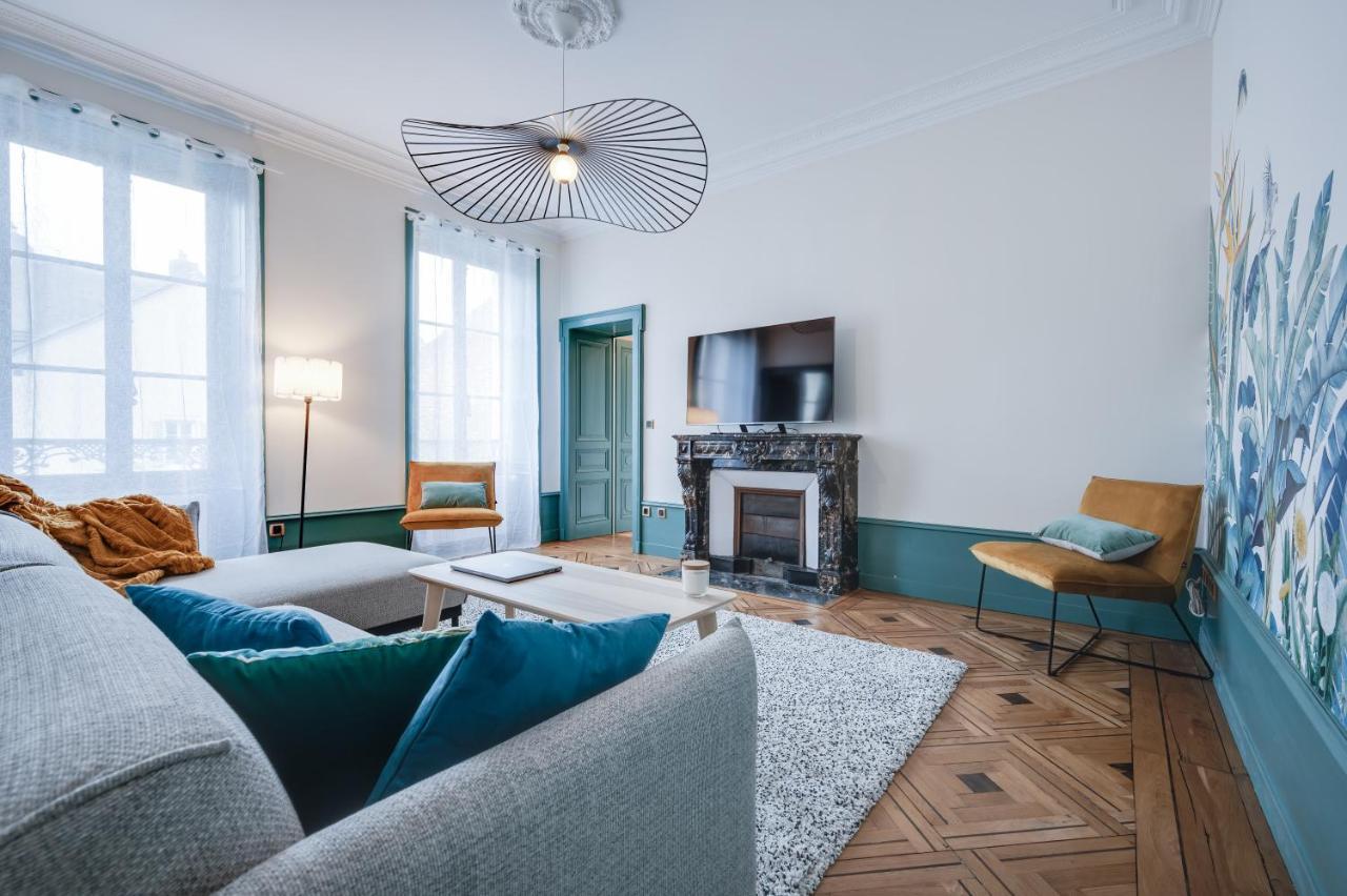 Grand Appartement 8 Personnes Terrasse Privative Hyper Centre Calme Lons-le-Saunier Esterno foto