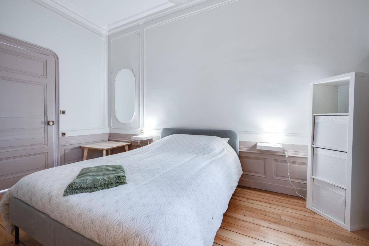 Grand Appartement 8 Personnes Terrasse Privative Hyper Centre Calme Lons-le-Saunier Esterno foto