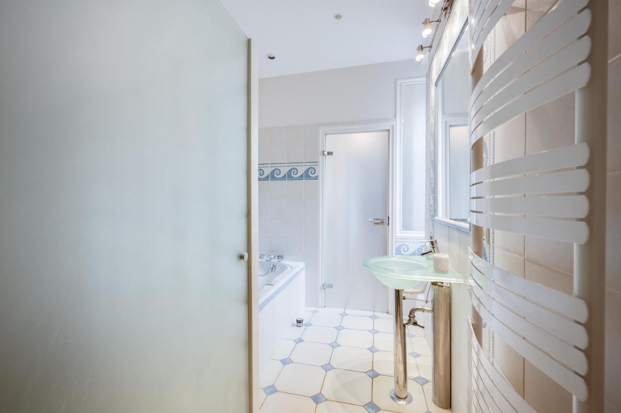 Grand Appartement 8 Personnes Terrasse Privative Hyper Centre Calme Lons-le-Saunier Esterno foto