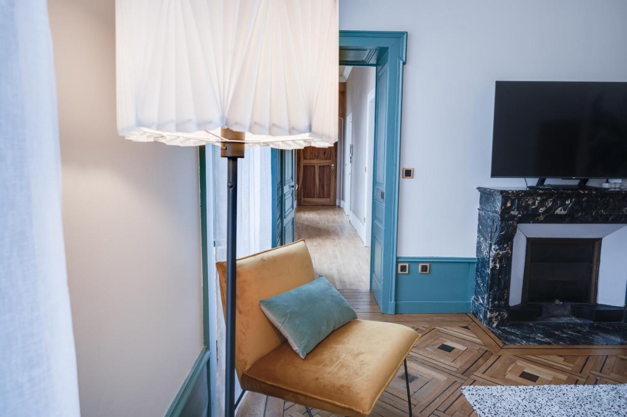 Grand Appartement 8 Personnes Terrasse Privative Hyper Centre Calme Lons-le-Saunier Esterno foto