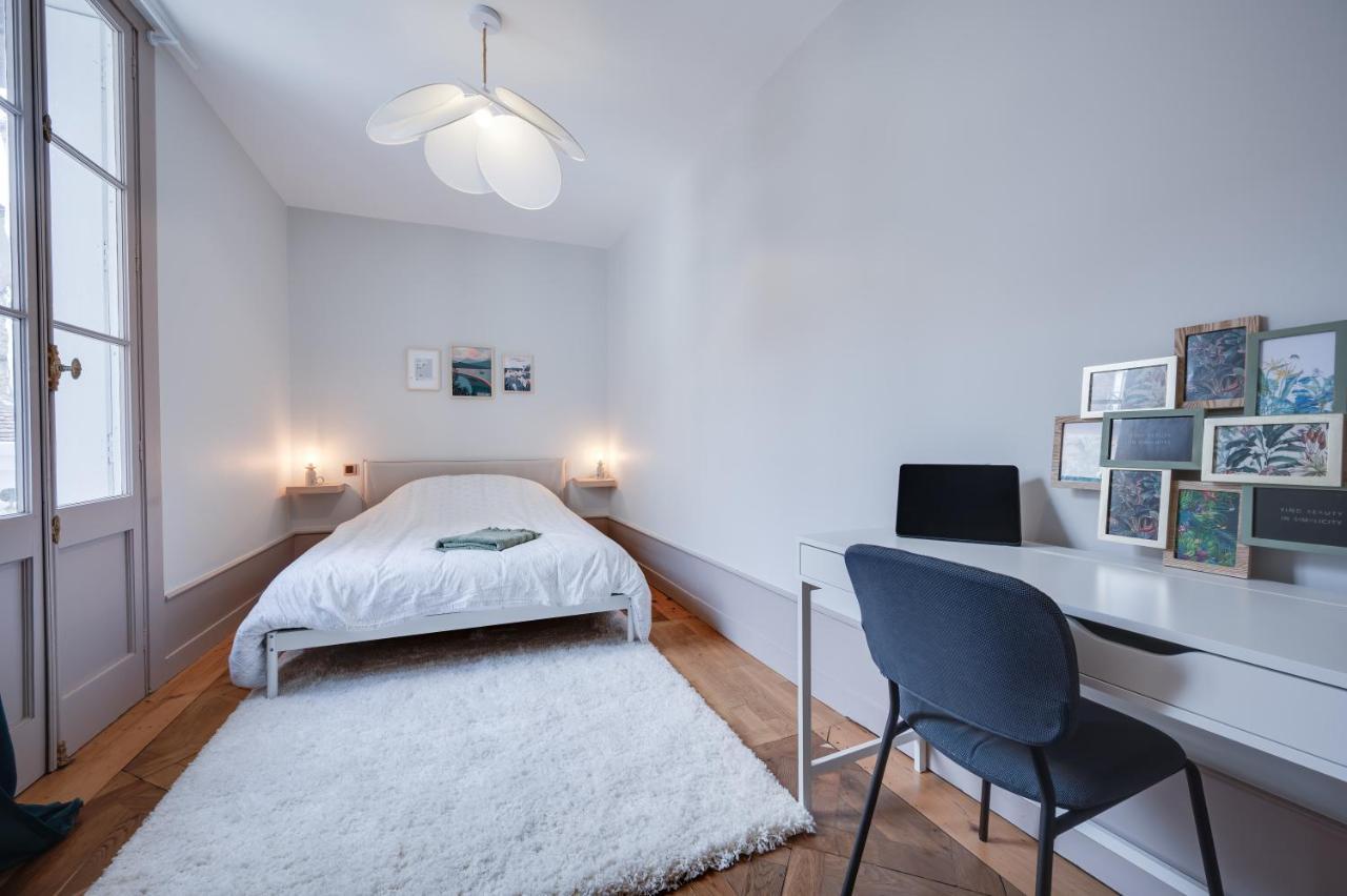 Grand Appartement 8 Personnes Terrasse Privative Hyper Centre Calme Lons-le-Saunier Esterno foto
