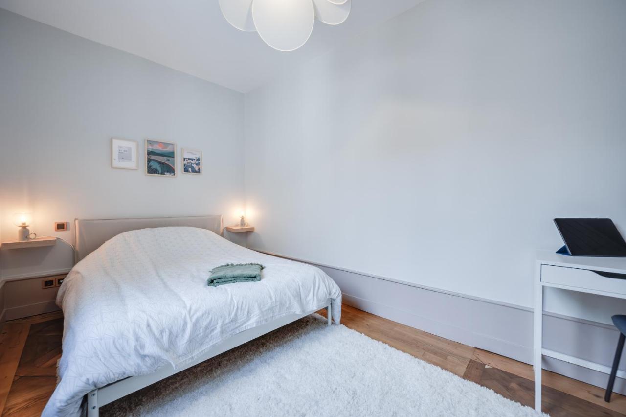 Grand Appartement 8 Personnes Terrasse Privative Hyper Centre Calme Lons-le-Saunier Esterno foto