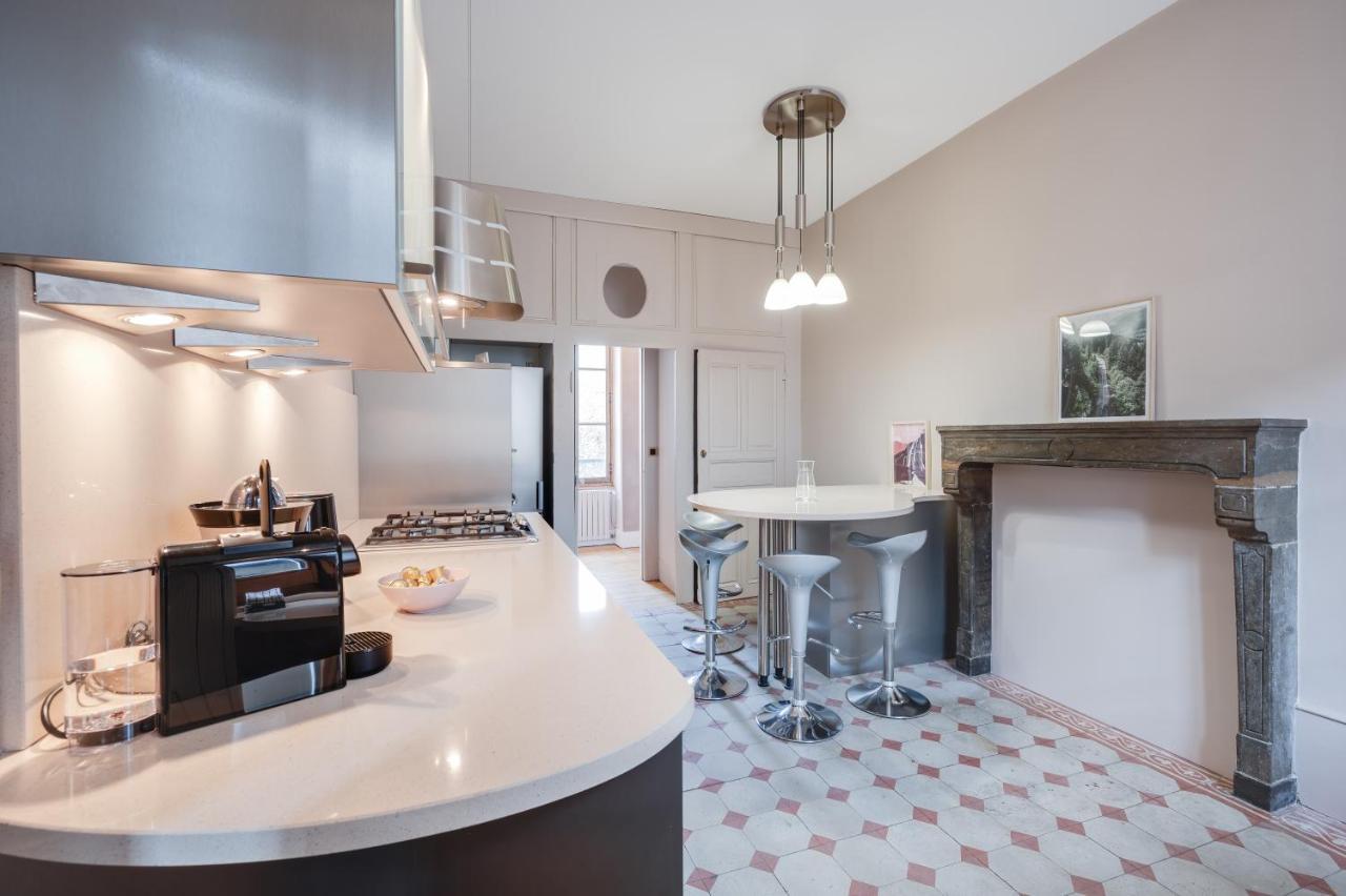 Grand Appartement 8 Personnes Terrasse Privative Hyper Centre Calme Lons-le-Saunier Esterno foto